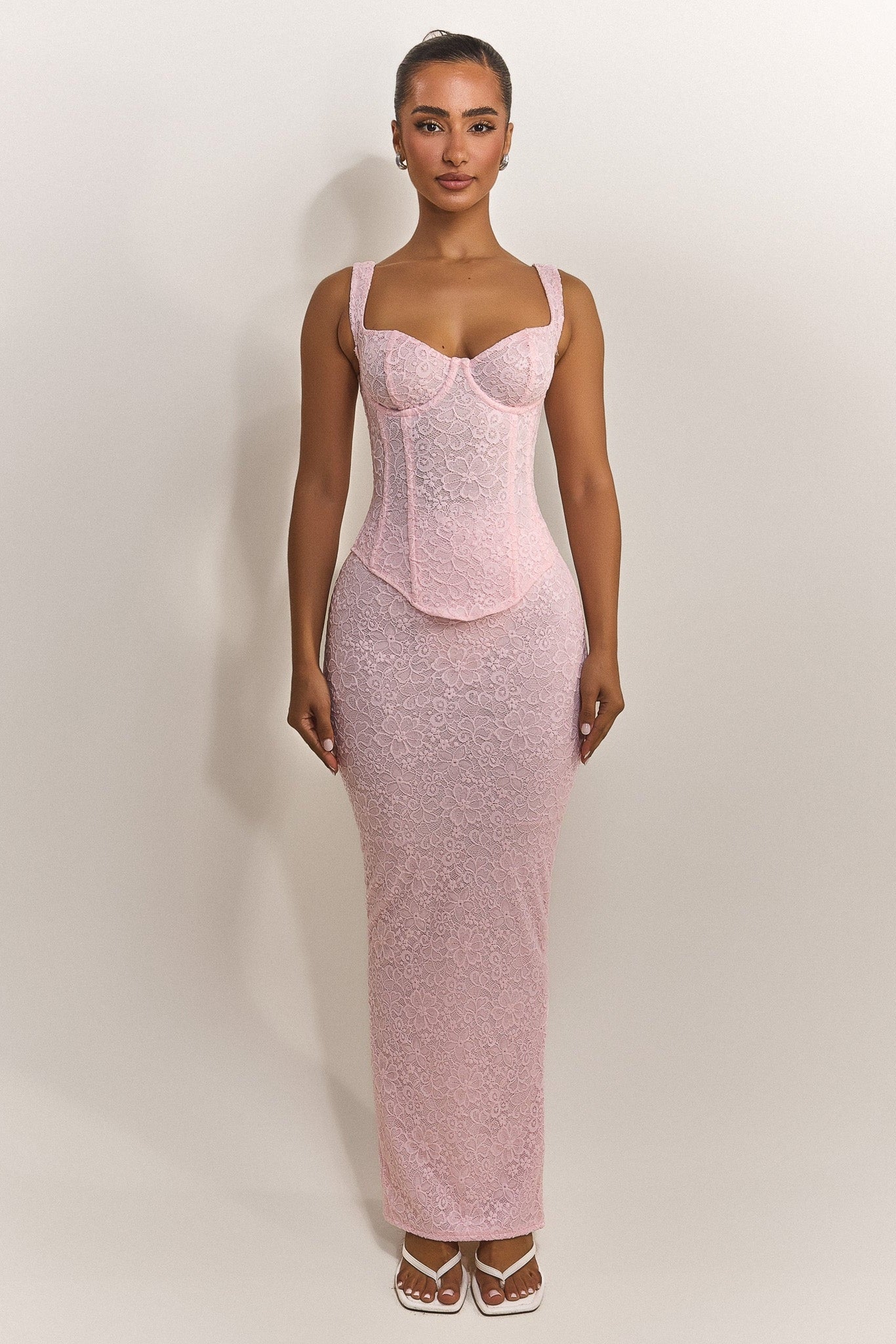 Conjunto Largo con Corsé de Encaje Ajustado en Rosa Bebé