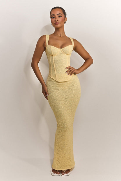 Conjunto de Maxifalda y Corsé de Encaje Ajustado en Amarillo