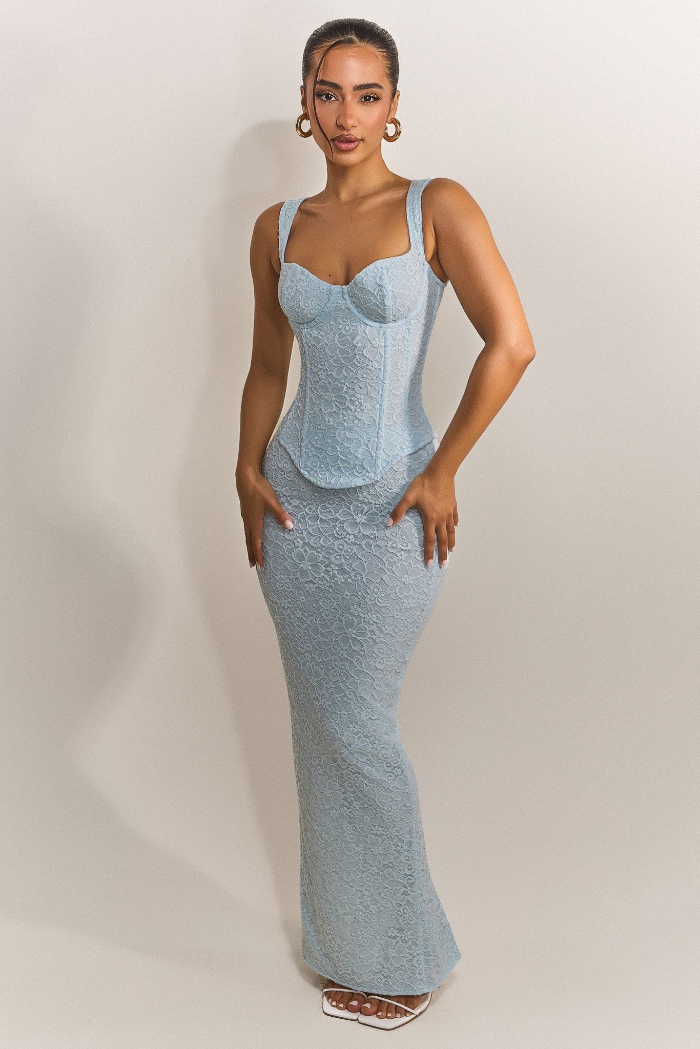 Conjunto Largo con Corsé de Encaje Ajustado en Azul
