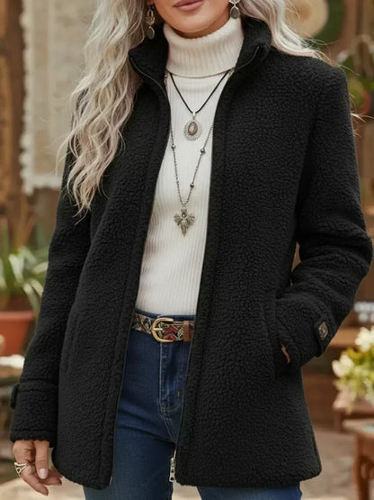 Judith | Chaqueta Acogedora con Cuello Alto y Cremallera Completa