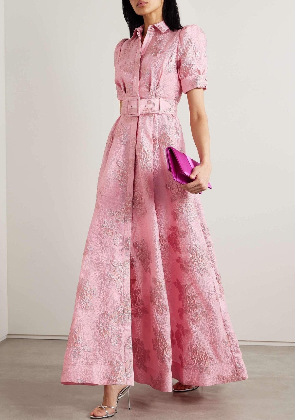ANABELLA | VESTIDO CORTO CON MANGAS ABULLONADAS